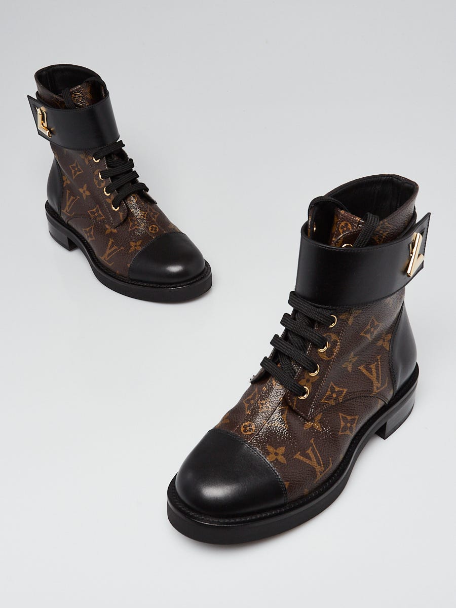 Louis Vuitton Black Leather Wonderland Ranger LV Twist Combat Ankle Boots  Size 37 Louis Vuitton
