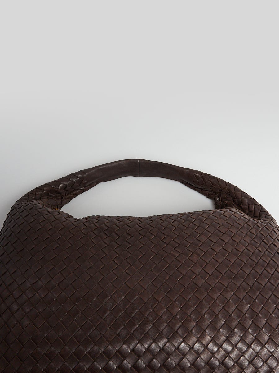 Bottega Veneta Sand Intrecciato Woven Nappa Leather Large Veneta Hobo Bag -  Yoogi's Closet