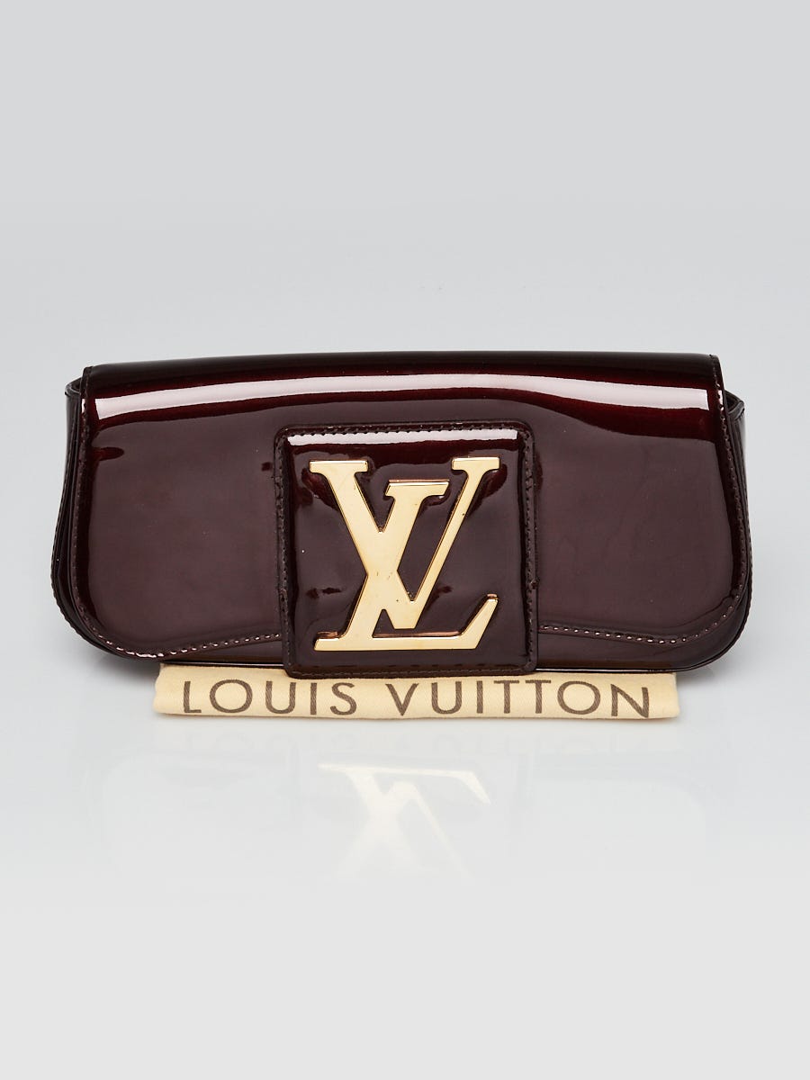 Louis Vuitton pre-owned Vernis LV Sobe Clutch - Farfetch
