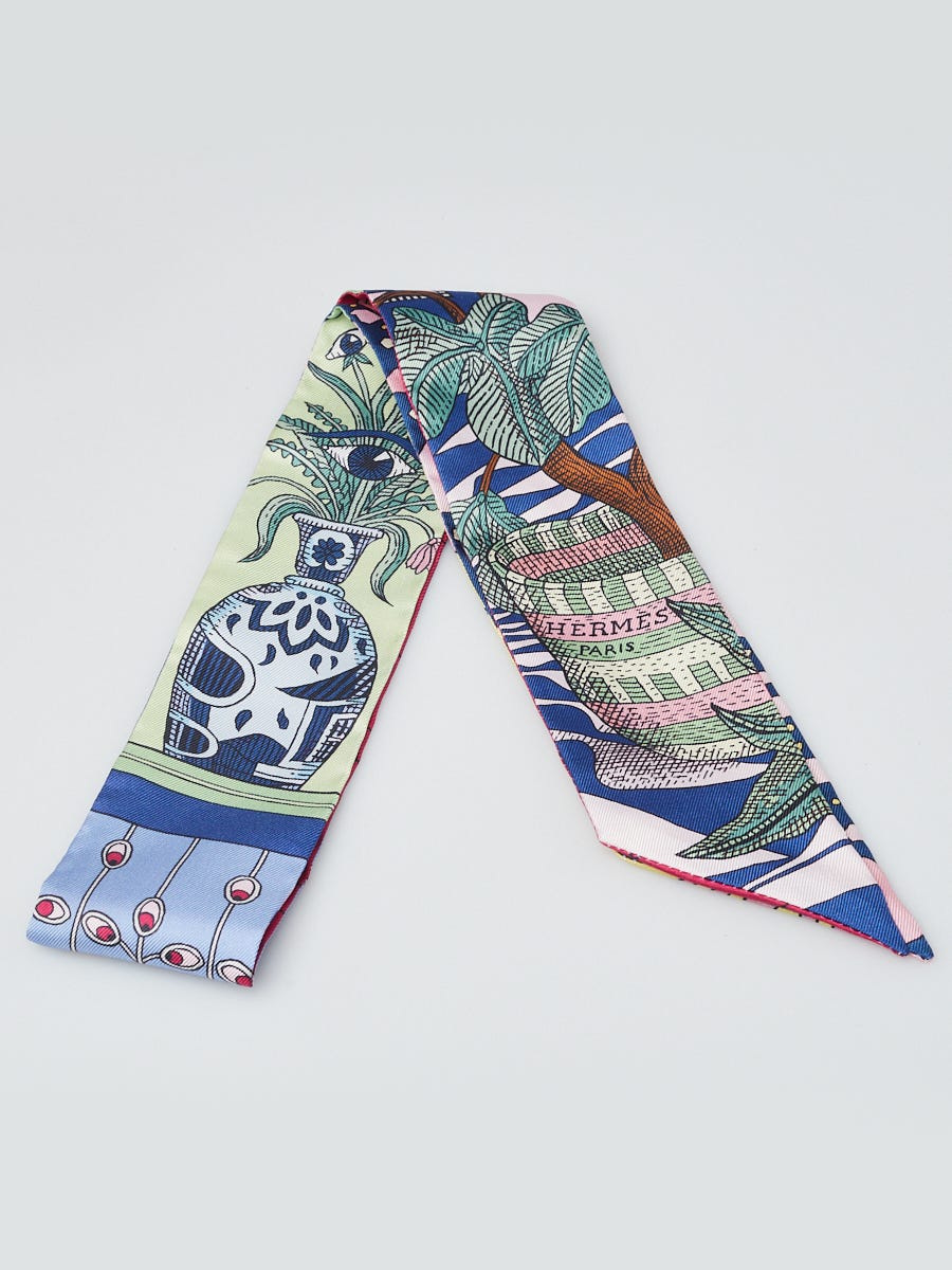 が*る様 HERMES ツイリー La Danse des Amazones Hermes Bleu Roy/Vert/Jaune Silk La Danse Des Amazones Print Twilly