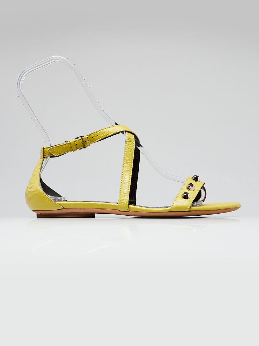 【BALENCIAGA】アンクルストラップ サンダル☆SALE中 Balenciaga Yellow Leather Studded Ankle Wrap Sandals Size 9