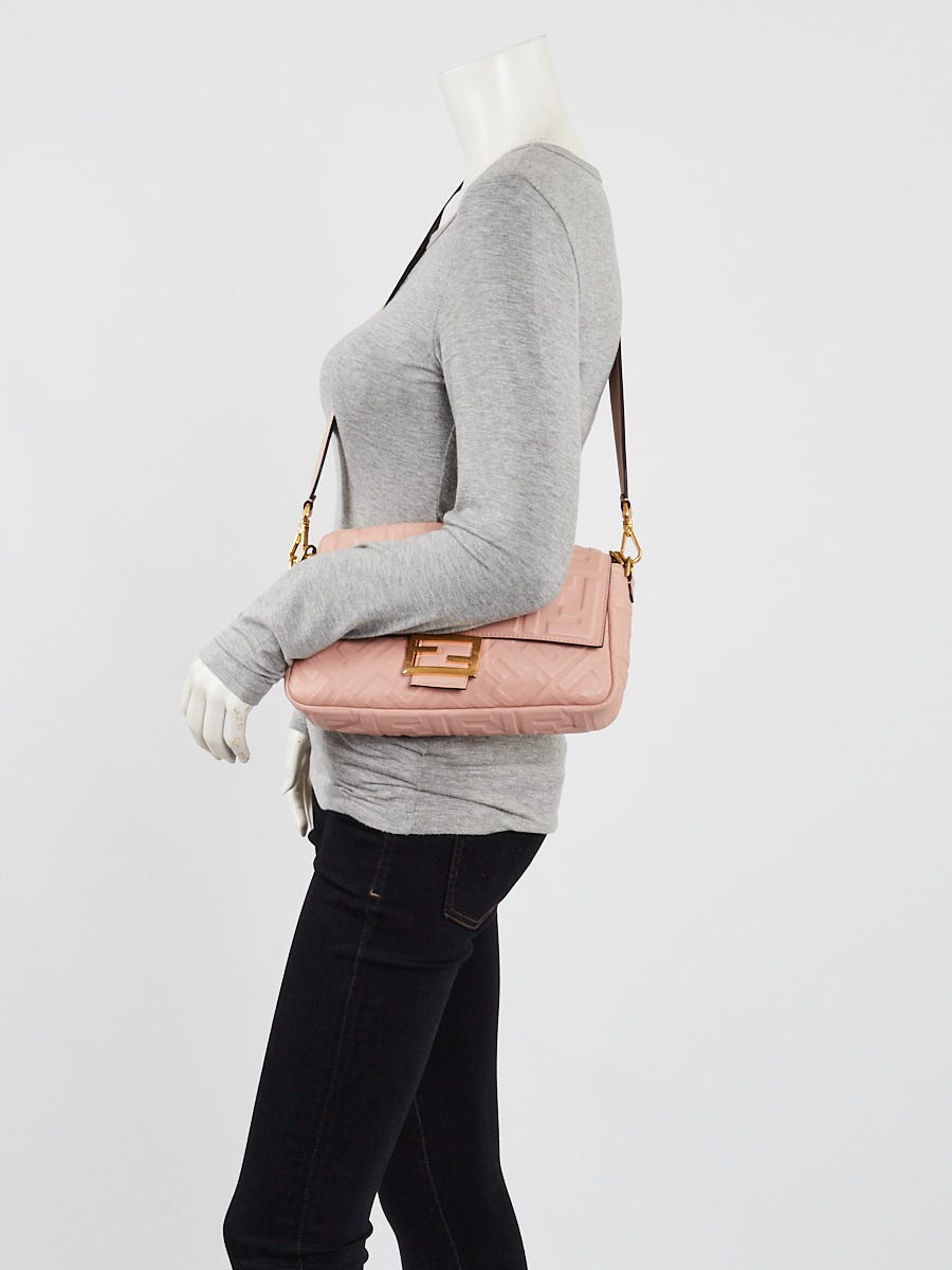Fendi baguette sales rosa