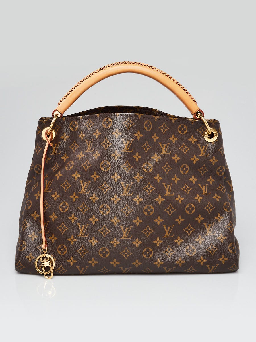 Yoogi's Closet - The Louis Vuitton Onthego bag has a