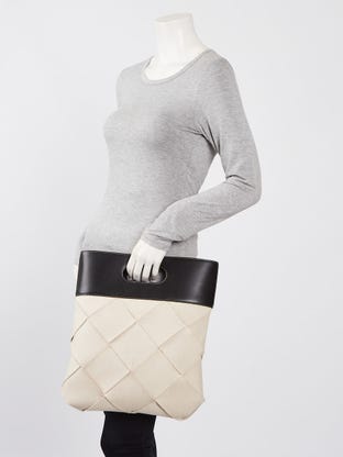Bottega Veneta Intrecciato Convertible handbag, NEW without tag, Gray,  Medium