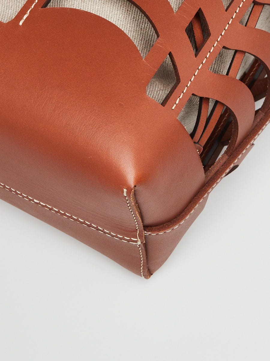 ★DAKS★ FLOWER CHLOE Beige Flower Punching Leather Tote Bag Chloe Beige Canvas Cut-Out Kamilla Tote Bag – Phoenix Style