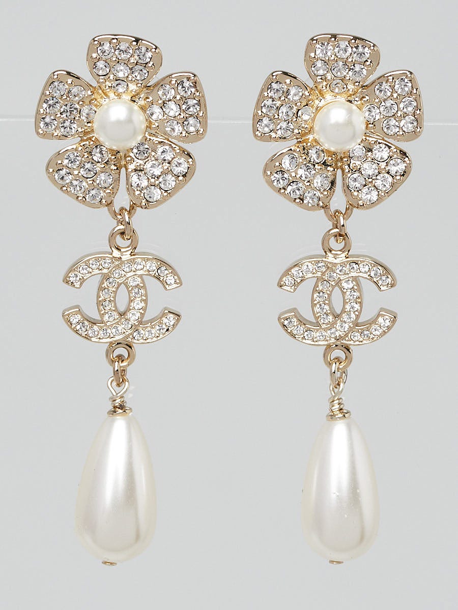 chanel pearl earrings cc stud