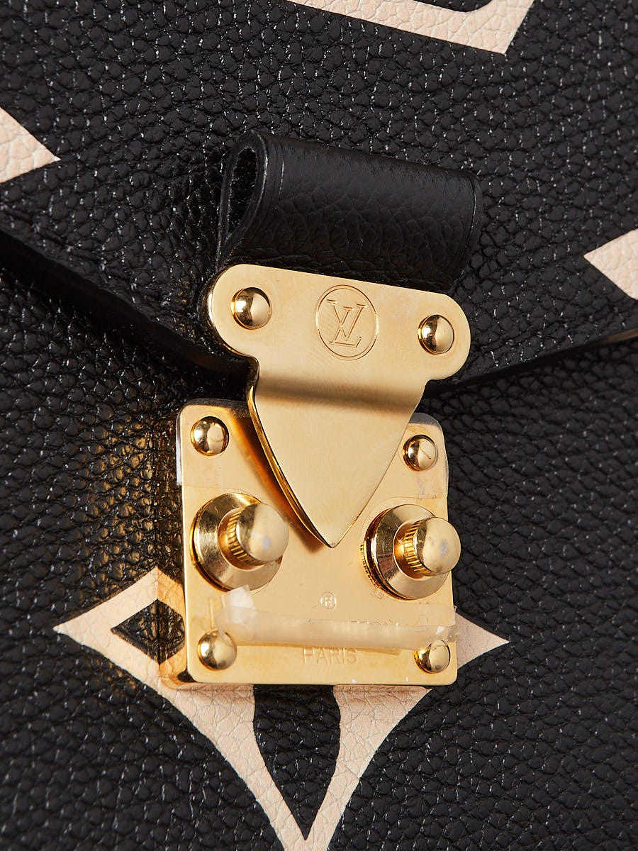 Louis Vuitton Black Monogram Giant Empreinte Leather Multi Accessories  Pochette Bag - Yoogi's Closet