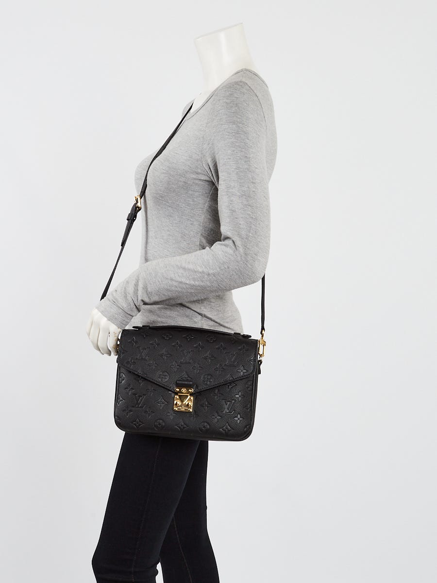 Louis Vuitton Pochette Metis in Black - The Royal Couturier