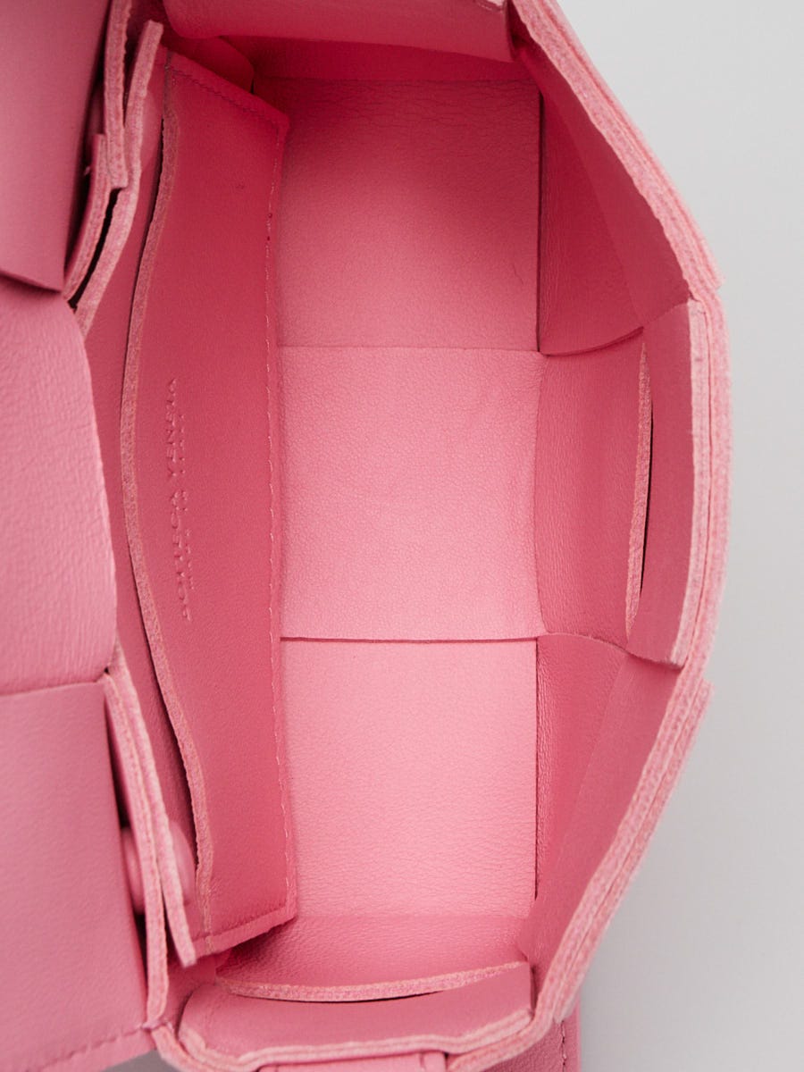 Bottega Veneta Pink Leather Maxi Weave Candy Cassette Crossbody Bag |  Yoogi's Closet