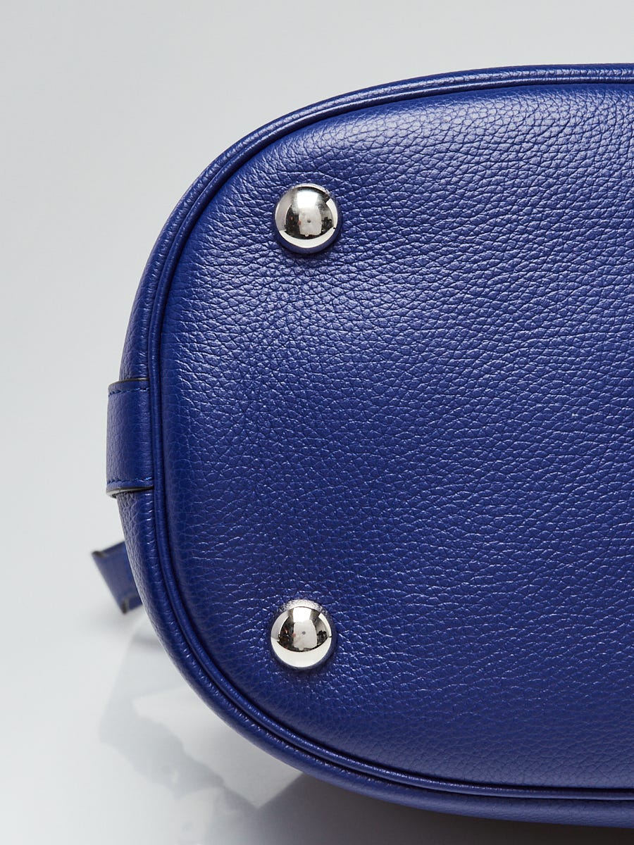 Alexander McQueen Blue Pebbled Leather Skull Padlock