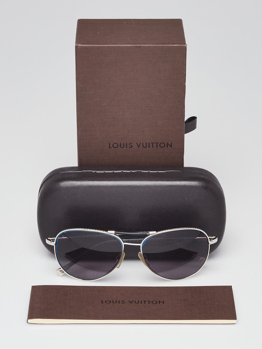Louis Vuitton Monogram Aviator Sunglasses - Couture USA