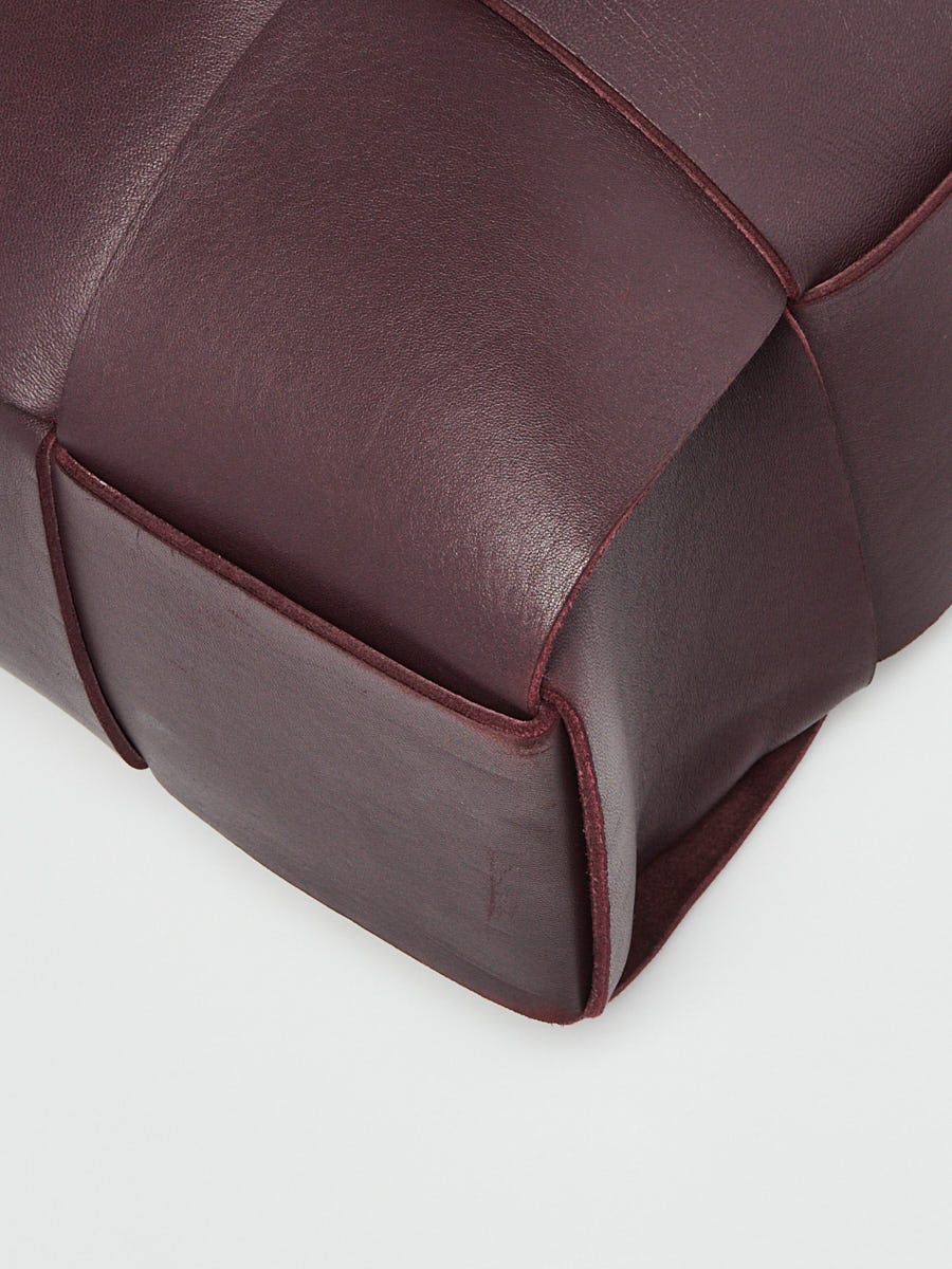 Bottega Veneta Oxblood Intrecciato Woven Leather Arco Large Bottega Veneta Oxblood Intrecciato Woven Leather Arco Large