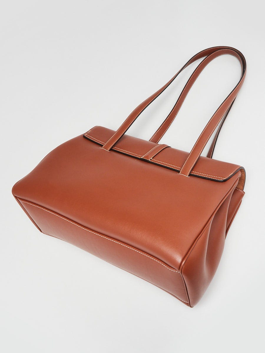 ショルダーバッグ・ポシェット CELINE Medium soft 16 bag in smooth calfskin Celine Tan Smooth Calfskin Leather Medium Soft 16 Shoulder