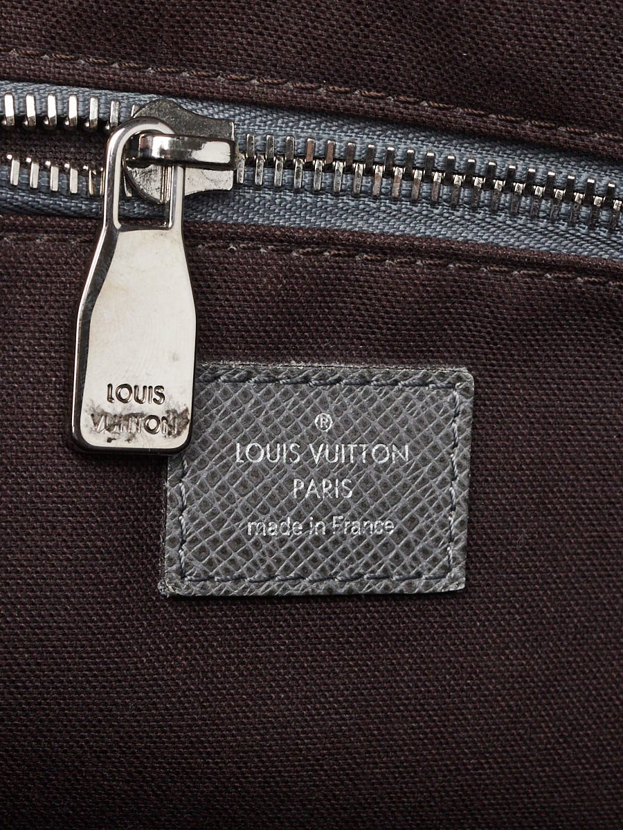 Louis Vuitton Saratov Messenger Bag Taiga Leather and Canvas GM - ShopStyle