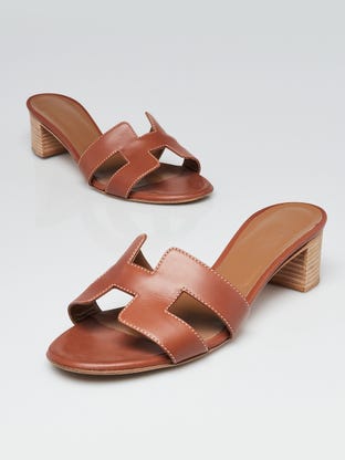 Gold Calfskin Leather Oasis Sandals Size 6/36.5