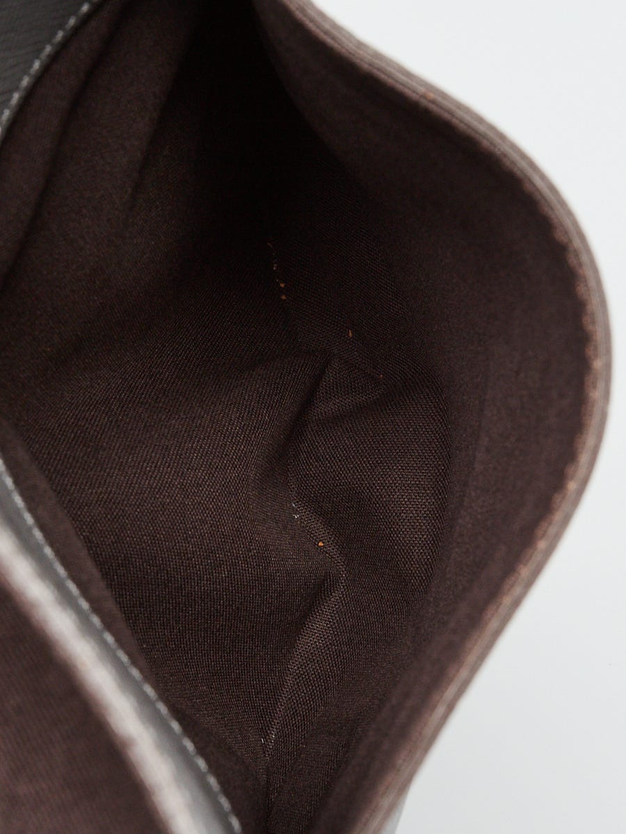 Louis Vuitton Glacier Taiga Leather Roman MM Messenger Bag - Yoogi's Closet
