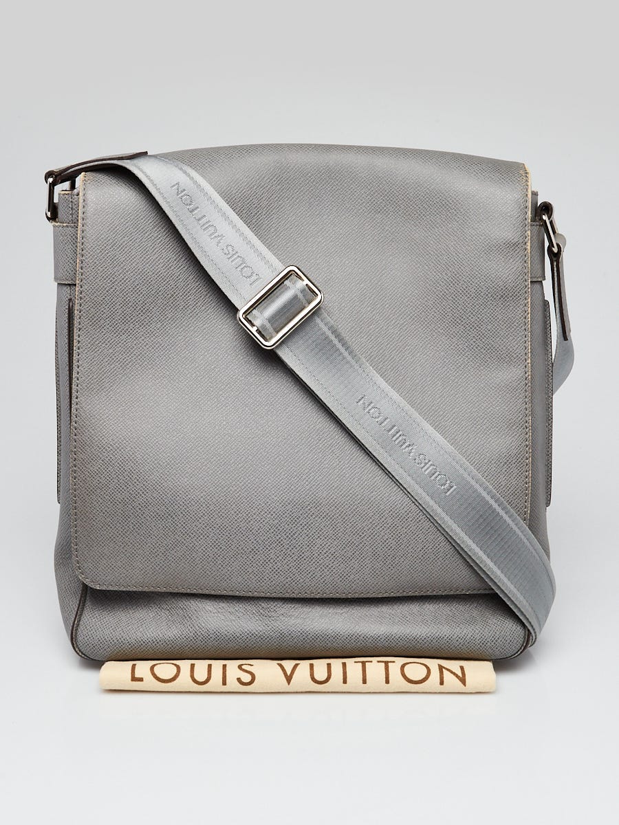 Pre-owned Louis Vuitton Polaire Taiga Leather Milo Shoulder Bag In Grey
