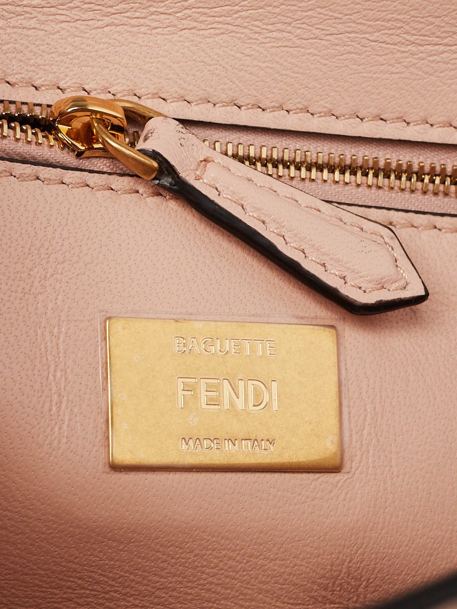 Fendi バック Fendi Wasabi FF Embossed Leather Large Baguette Crossbody