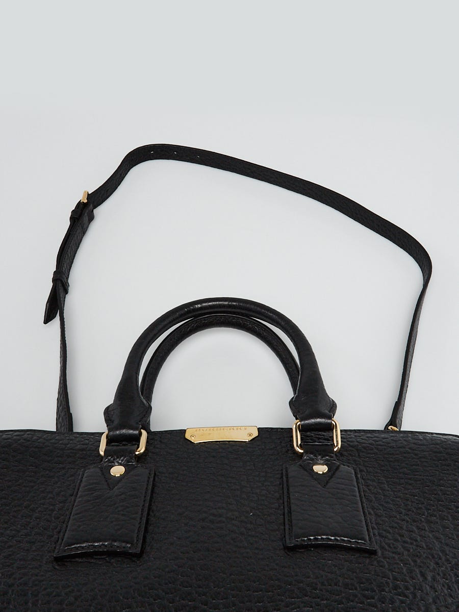 Burberry Black Grain Leather Medium Clifton Bag | Yoogi's Closet