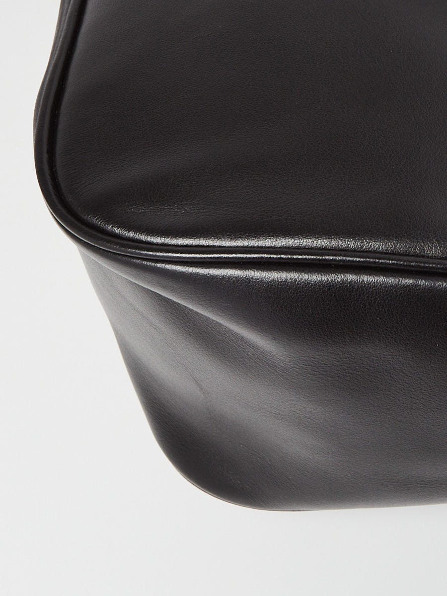 Prada Black Leather Triangle Logo Crossbody Bag | Yoogi's Closet
