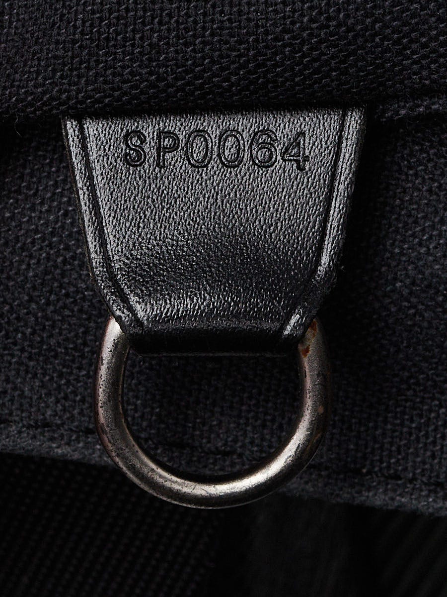 Buy Louis Vuitton Viktor Messenger Bag Taiga Leather Green 2298903