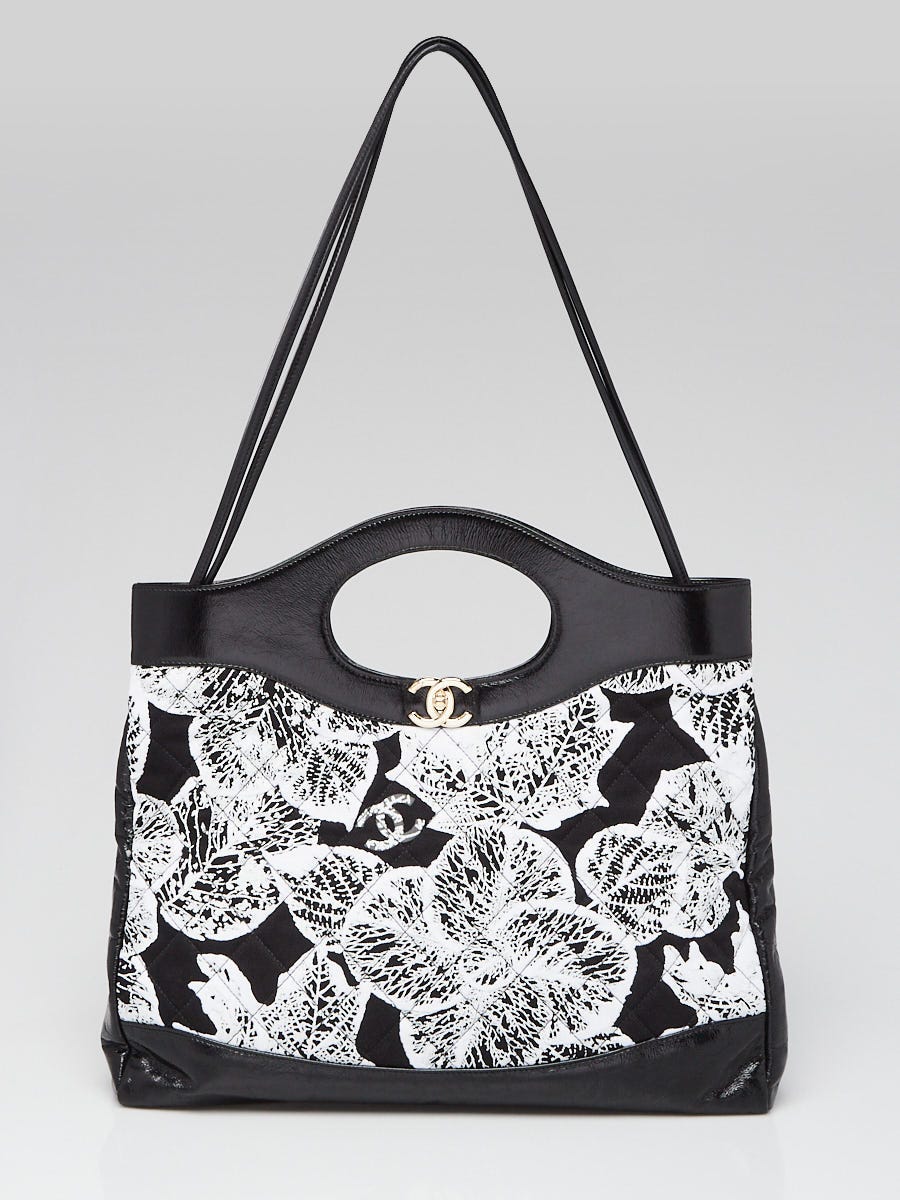 white chanel handbag black