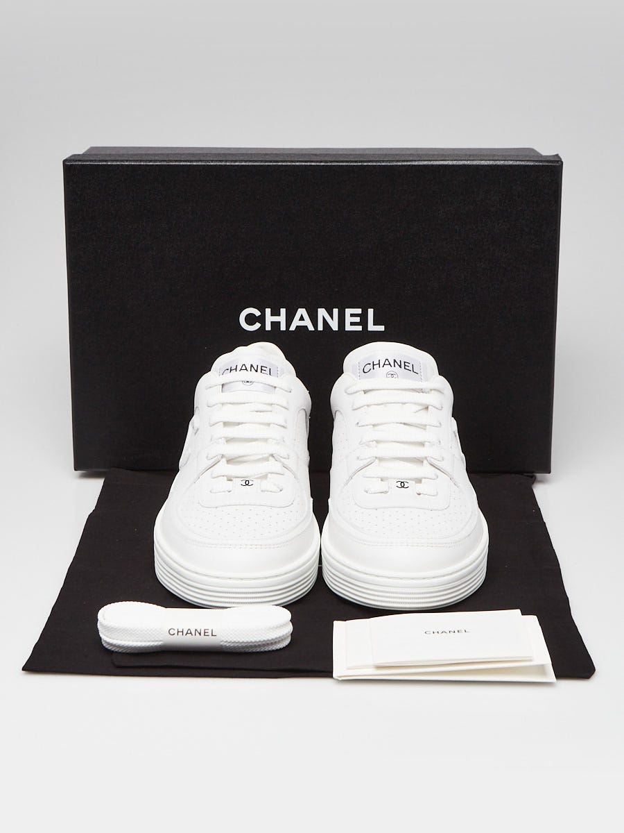 Chanel White Leather Low Top Sneakers Size 9/39.5 - Yoogi's Closet