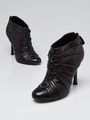 Vintage CHANEL CC Logo Beige Black Suede Leather Lace up Boots 