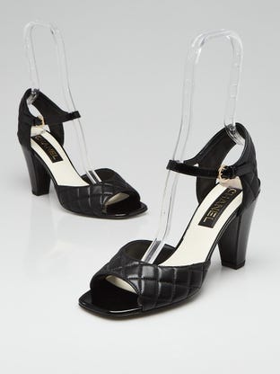 Black Quilted Lambskin Leather Open Toe CC Sandals Size 8.5/39