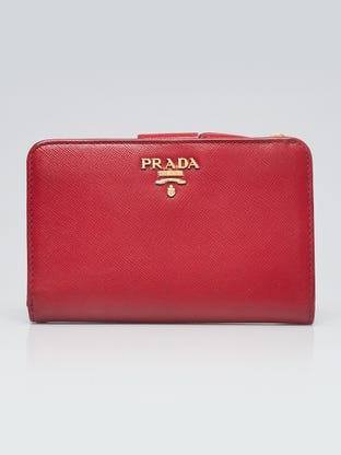 Prada Gold Saffiano Leather Bauletto Handbag Golden ref.129105 - Joli Closet