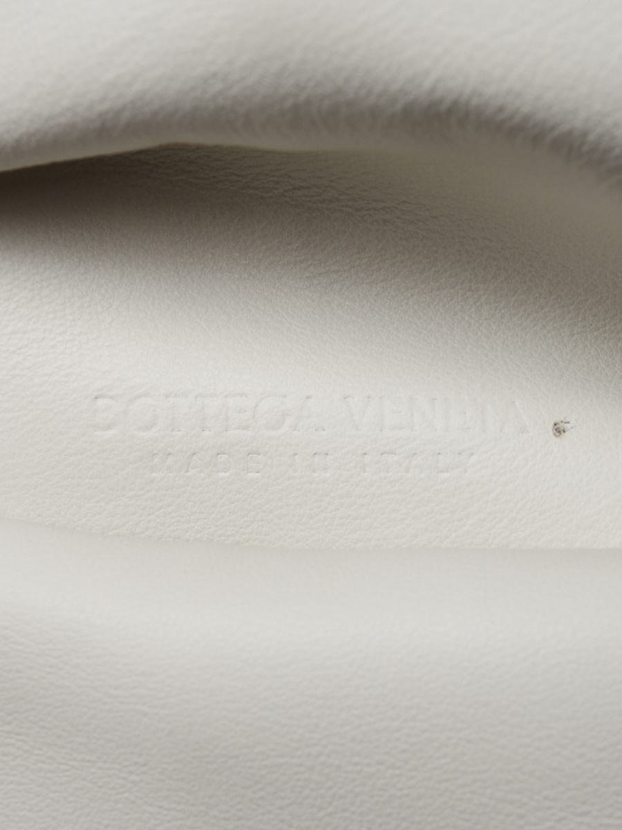 Bottega Veneta BV Trine Angular Leather Clutch Bag (SHG-33174) – LuxeDH