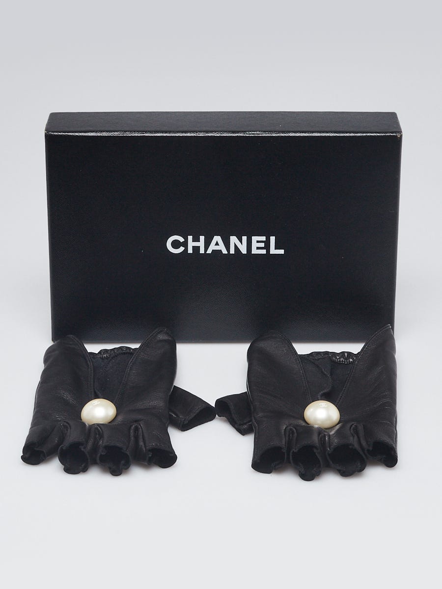 Chanel Black Lambskin Leather Faux Pearl Fingerless Gloves Size 7