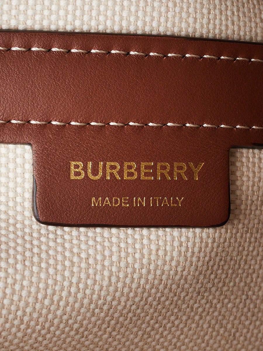 BURBERRY　バーバリー　ペギーバケット　ホワイト　ブラウン　キャンバス BURBERRY バーバリー ペギーバケット ホワイト ブラウン キャンバス