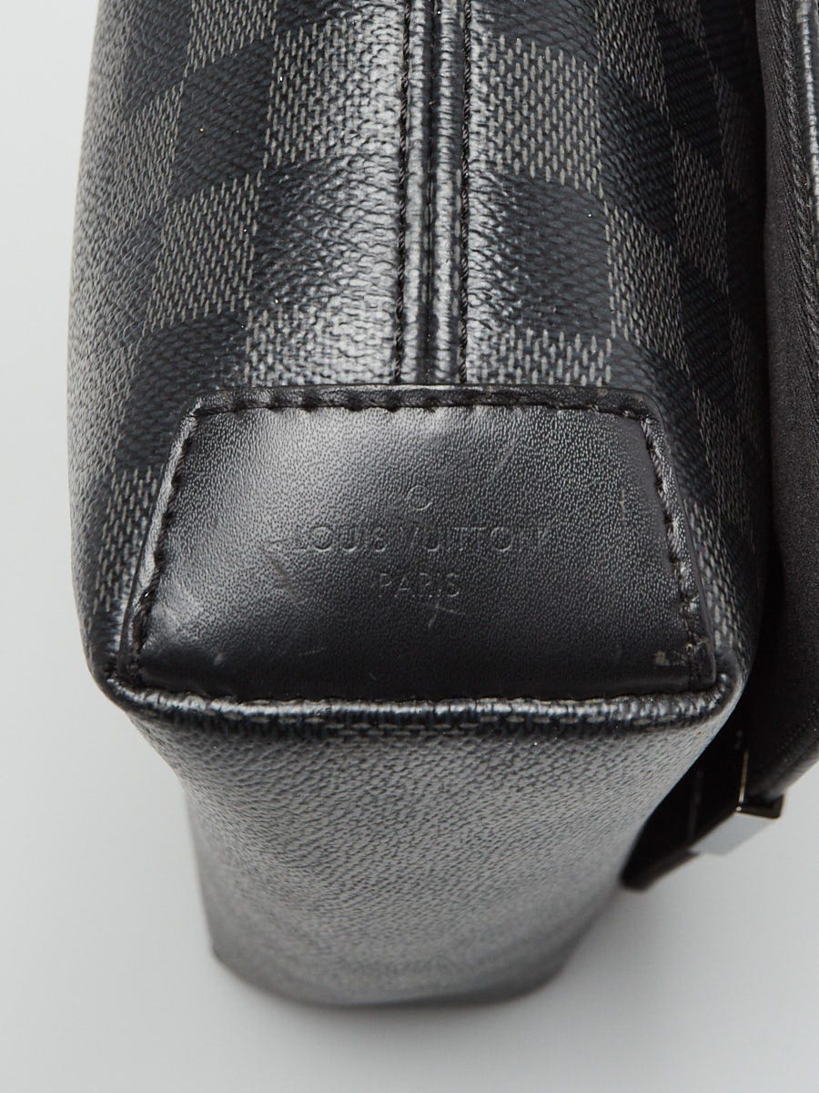 Louis Vuitton District PM Damier Graphite Canvas Black Leather ref.612434 -  Joli Closet