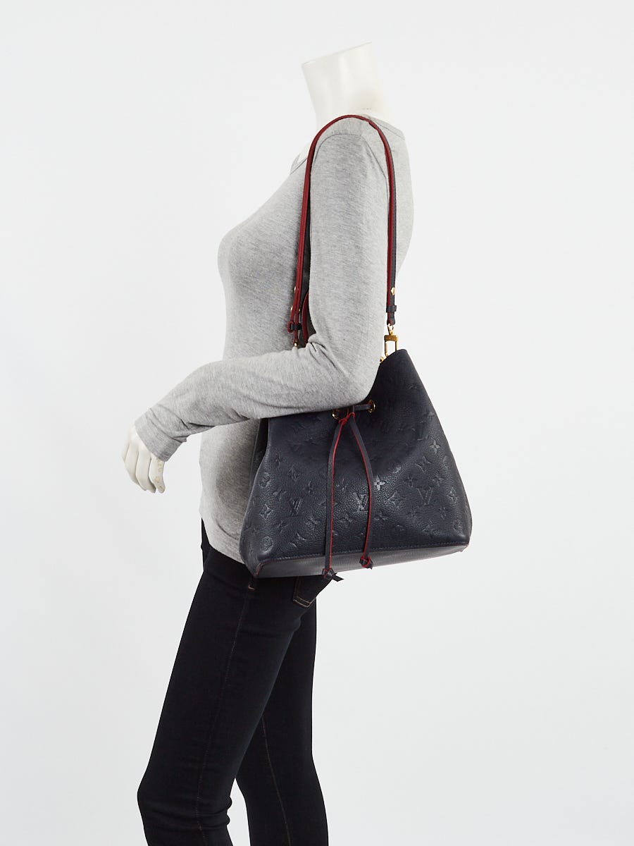 Louis Vuitton NeoNoe Handbag Monogram Raffia MM at 1stDibs
