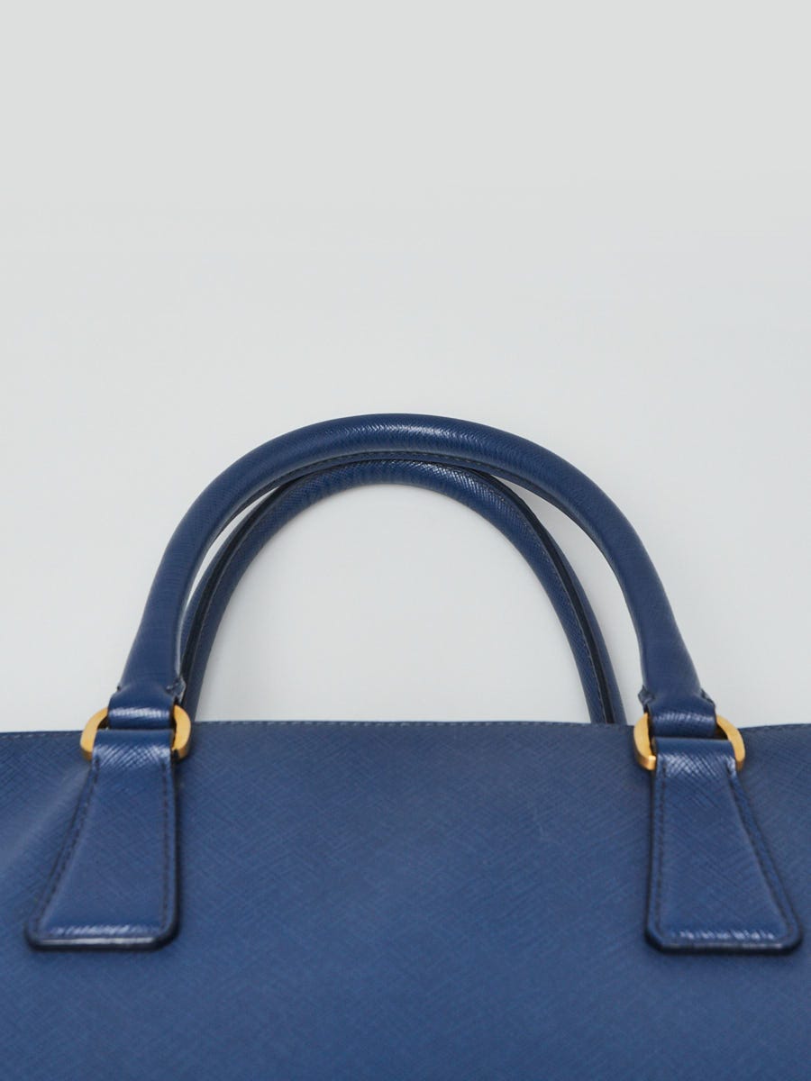 PRADA ブルーレザー ボストンバッグ Prada Blue Saffiano Lux Leather Double Zip Large Tote Bag
