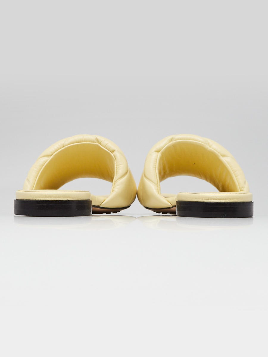 banana　Bottega Veneta イエローサンダル 34.5 Bottega Veneta: Yellow Stretch Heeled Sandals | SSENSE