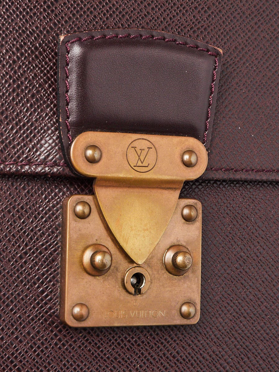 Louis Vuitton バーガンディ ケース Louis Vuitton Burgundy Taiga Leather Kourad Briefcase Bag