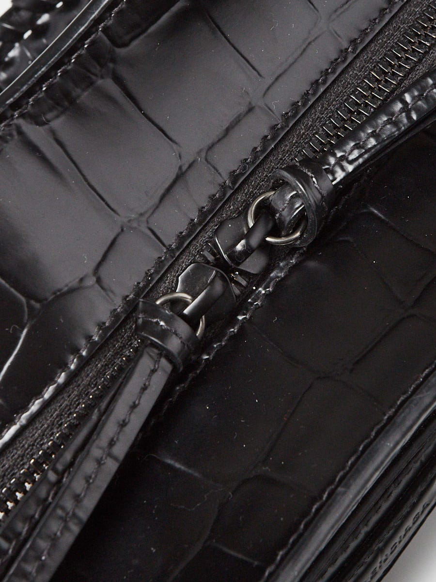 FR Fashion Co. 13 Men's Leather Crocodile Design Backpack