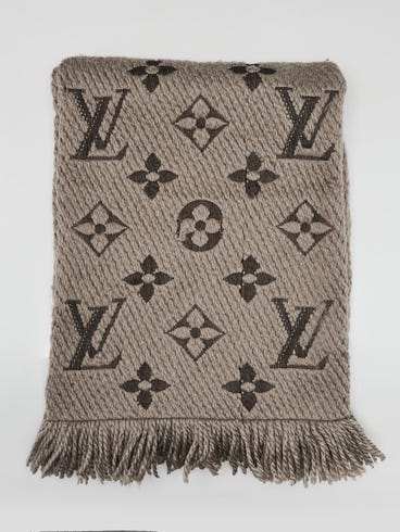 Red Louis Vuitton Logomania Scarf Louis Vuitton Grey Wool/Silk