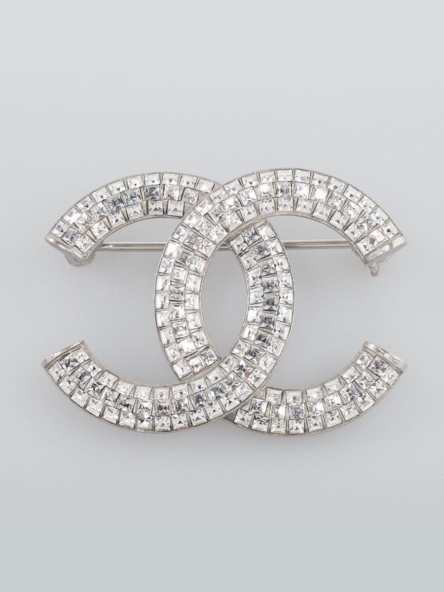 Chanel Silver Metal Crystal CC Brooch - Yoogi's Closet
