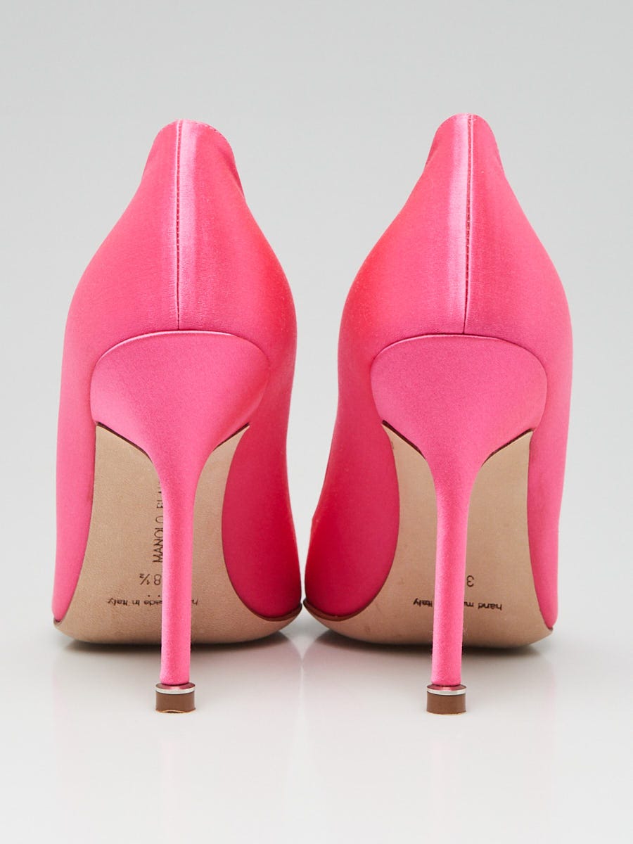 Manolo Blahnik Bright Pink Satin And Crystal Buckle Hangisi Manolo Blahnik Bright Pink Satin And Crystal Buckle Hangisi