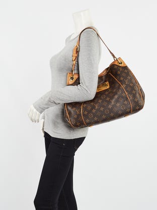 Louis Vuitton Limited Edition Cerises Lizard Neo Deauville Bag - Yoogi's  Closet