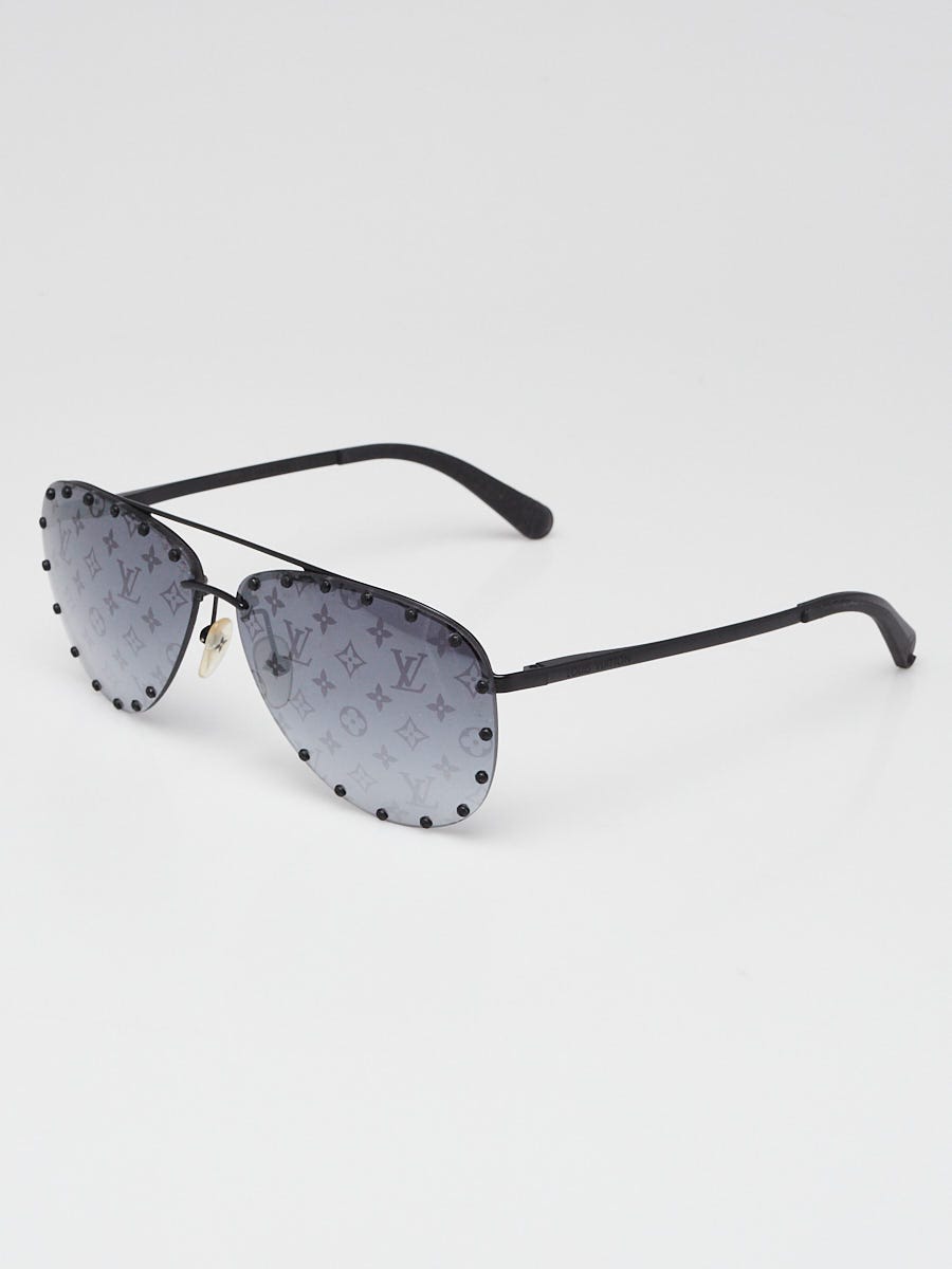 Louis Vuitton Gunmetal Studded Logo Aviator Sunglasses Louis Vuitton Gunmetal Studded Logo Aviator Sunglasses