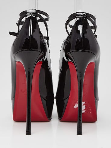 Autumn: The Art of Layering and Rich Textures