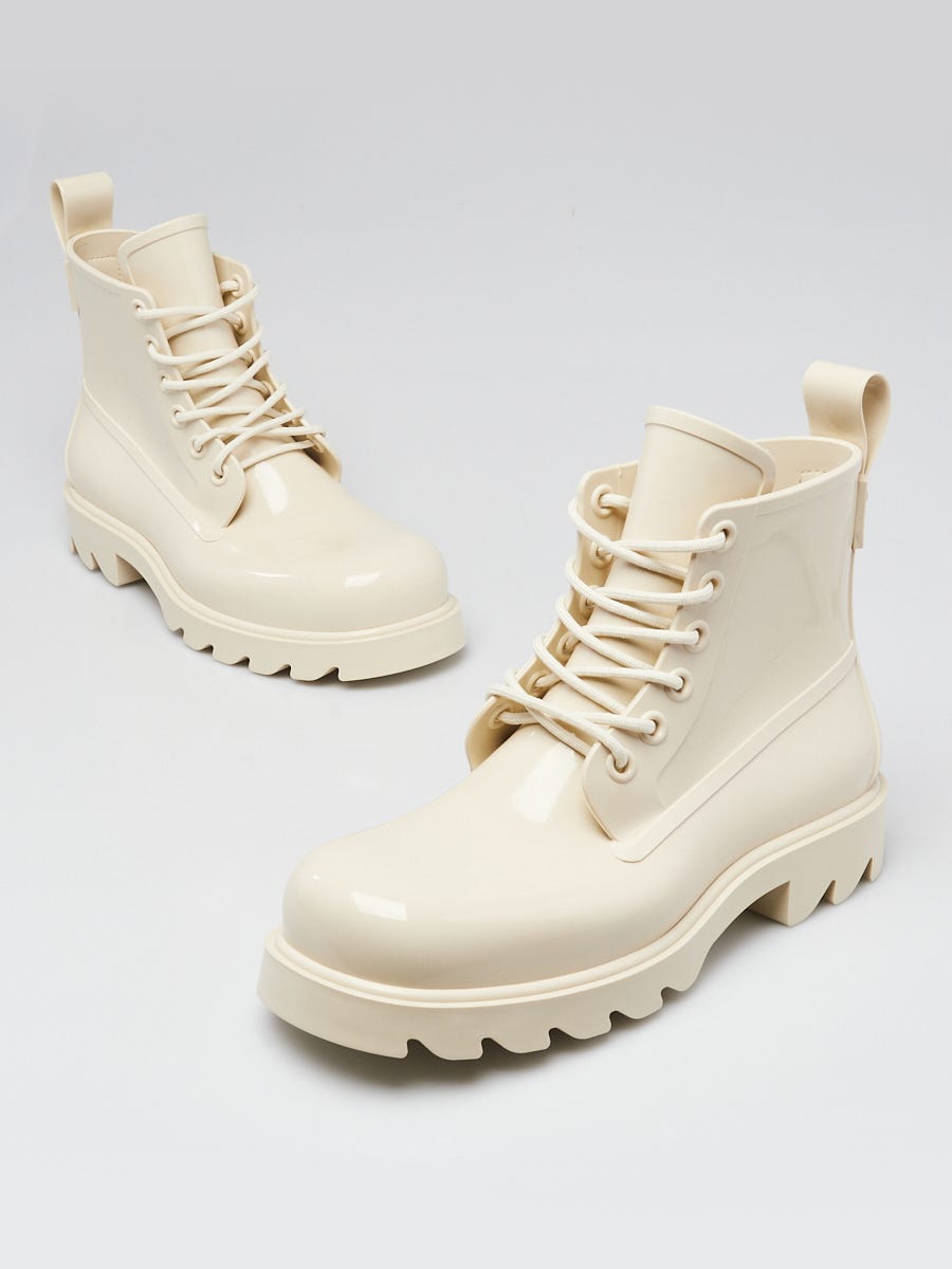 Sale white outlet boots