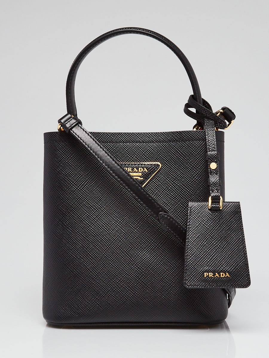 Cleo Small leather shoulder bag in black - Prada | Mytheresa