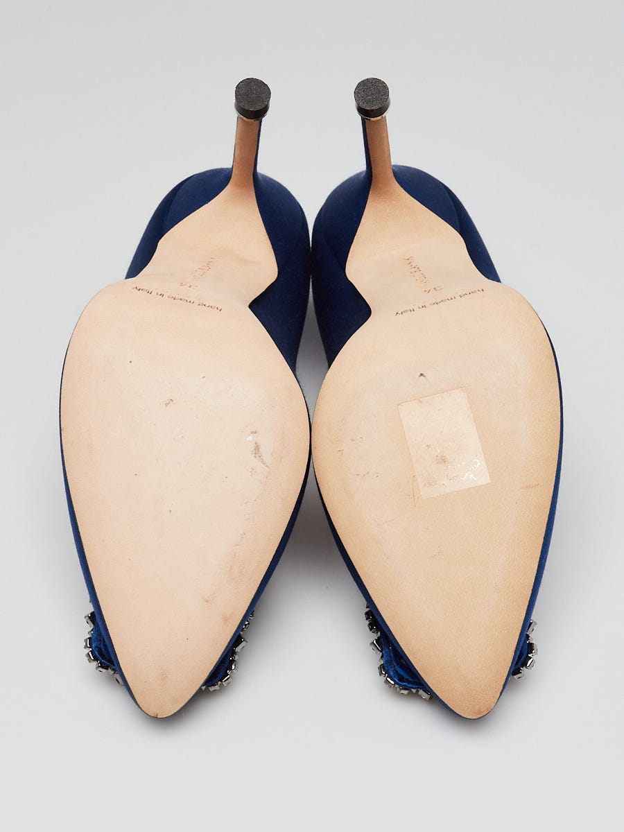 Manolo Blahnik Blue Satin And Crystal Buckle Hangisi Pumps Manolo Blahnik Blue Satin And Crystal Buckle Hangisi Pumps