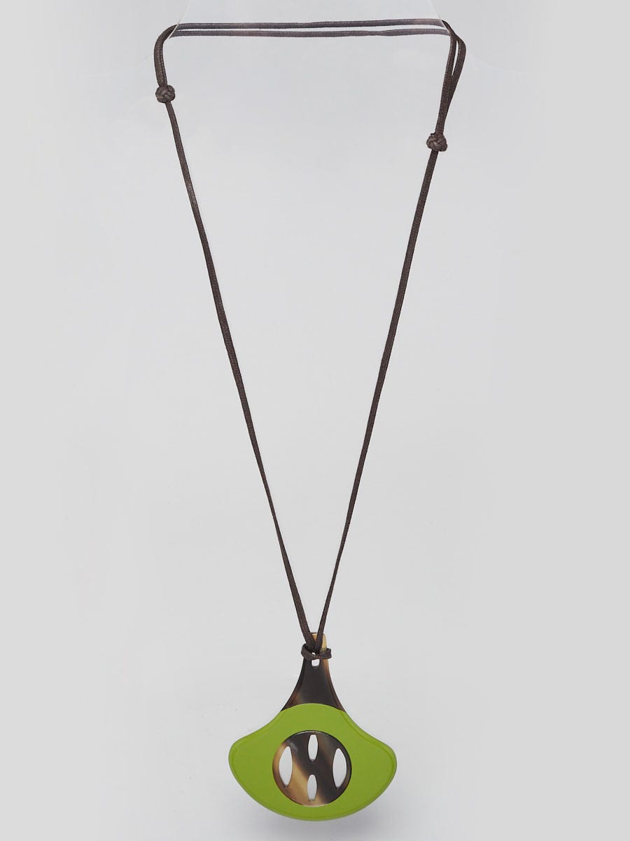 Hermès Horn & Lacquered Wood Pendant Necklace - Pendant Necklace, Necklaces  - HER588859 | The RealReal