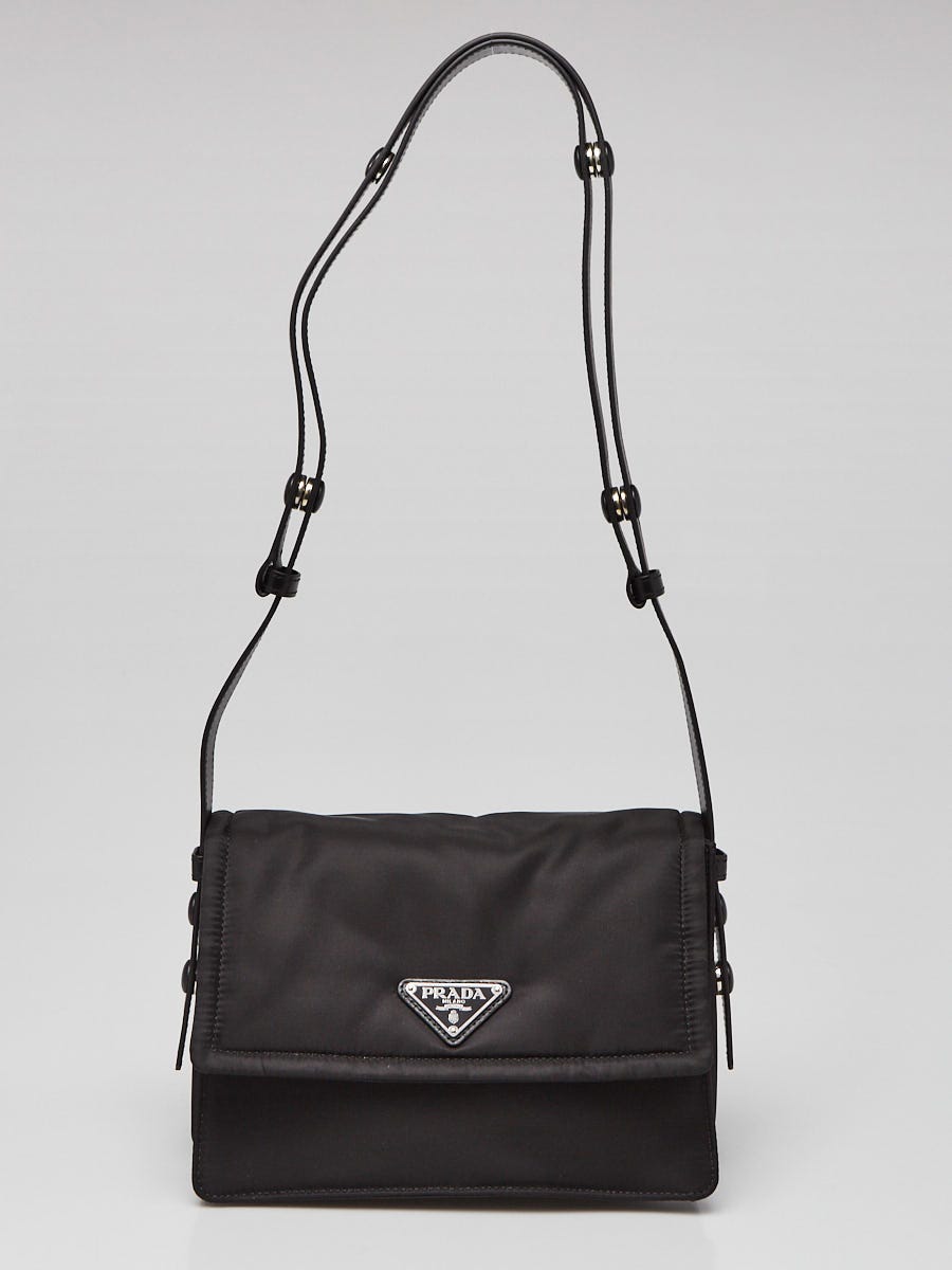 Prada - OVERSIZED NYLON TOTE BAG | HBX - Globally Curated Fashion and  Lifestyle by Hypebeast